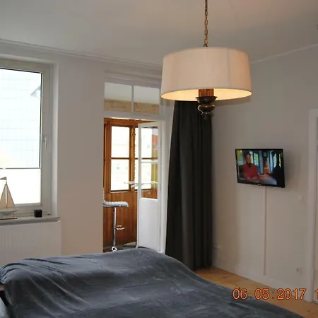 Ruhige In Der Koenigswohnung